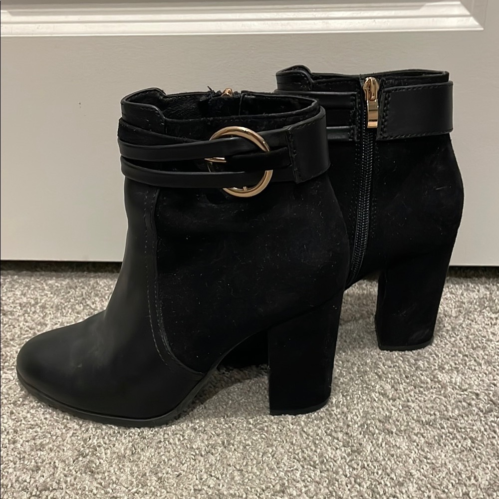 Elegant Black Ankle Boots